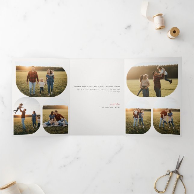 Convite Com Dobra Tripla Modern Layout Family Photo Christmas Holiday (Dentro)