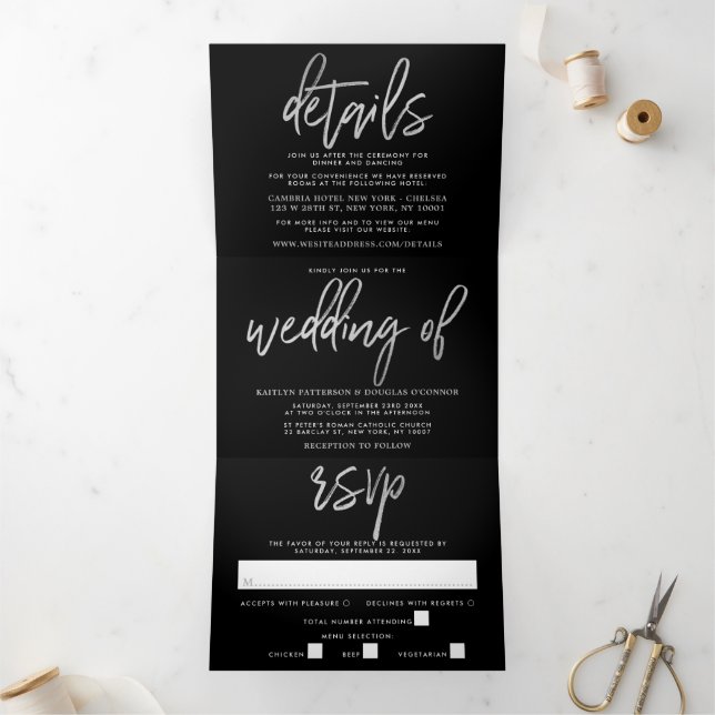 Convite Com Dobra Tripla Suite de Casamento de Script de Foil Moderno Silve (Dentro)