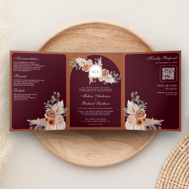 Convite Com Dobra Tripla Terracotta Floral Pampas Burgundy QR Code Wedding (Criador carregado)