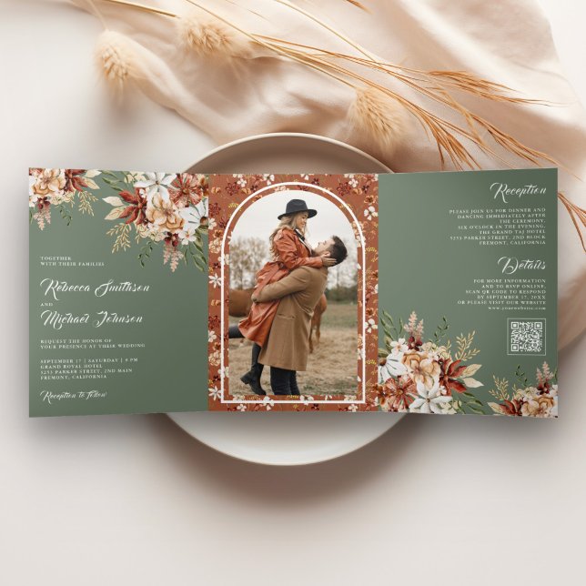 Convite Com Dobra Tripla Terracotta Floral Wildflower Sage Casamento Verde (Criador carregado)