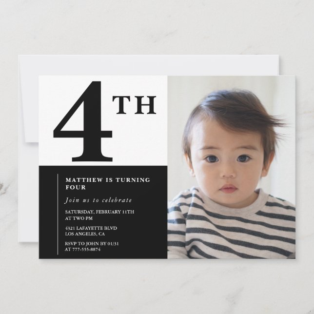 Convite de 4º aniversário elegante Preto Chique Mo (Frente)