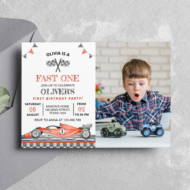 Convite de aniversário com foto de carro de corrid (Criador carregado)