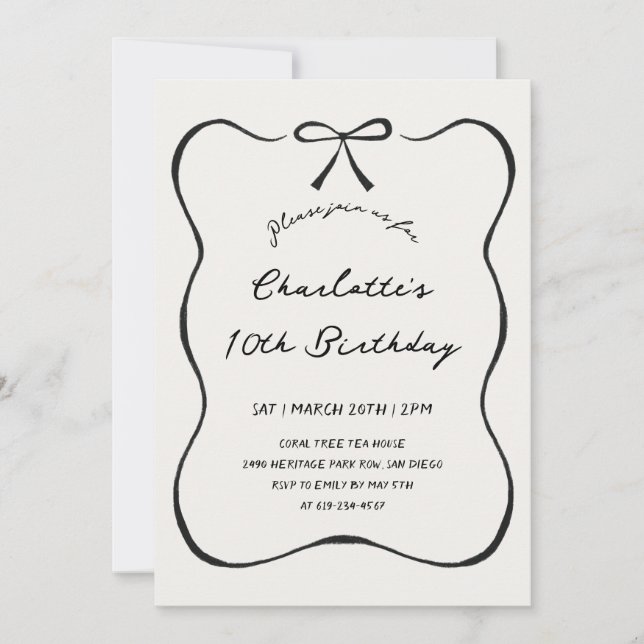 Convite de Aniversário com Laço Preto Desenhado à  (Frente)