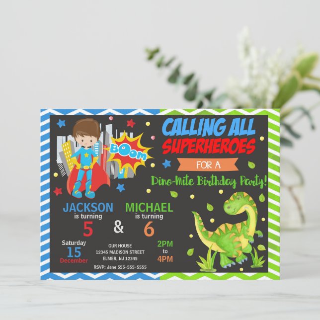 Convite de Aniversário Conjunto de Super-Herói e D (Em pé/Frente)
