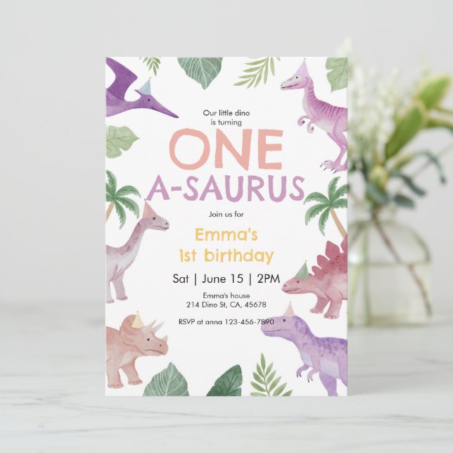 Convite de Aniversário de 1 Ano Girl One A Saurus  (Em pé/Frente)
