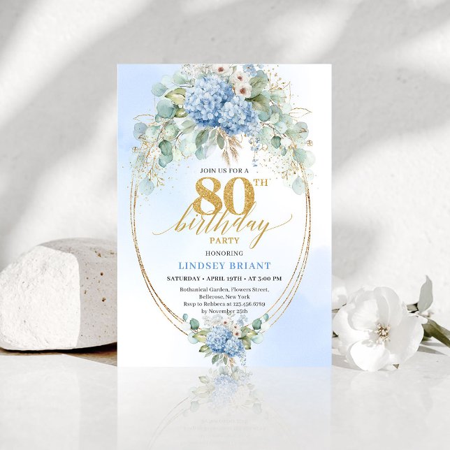 Convite de Aniversário de 80 anos em Poeira Azul E (Elegant Dusty Blue Eucalyptus 80th Birthday Invite)