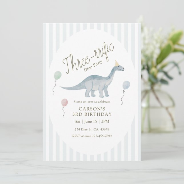 Convite de Aniversário de Dinossauro Três-rrífico (Em pé/Frente)