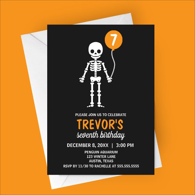 Convite de aniversário de esqueleto minimalista do (Orange Minimalist Skeleton Halloween Birthday Party Invitation)