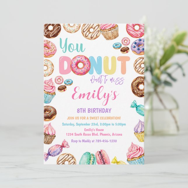 Convite de Aniversário de Menina com Donut Polvilh (Em pé/Frente)