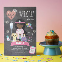 Convite de aniversário de TV Afro Chalkboard Girl