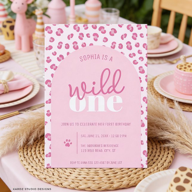 Convite de Aniversário de Um Ano para Menina Pink  (Front of the invitation shown in 5x7-inch. Choose size, paper, and corner style.)