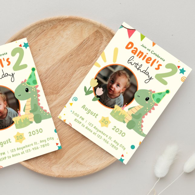 Convite de aniversário Dinossauro (Criador carregado)