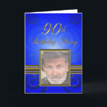 convite de aniversário do 90<br><div class="desc">Um convite de festas elegante para um homem com um quadro dourado para sua foto. Adicione uma imagem do aniversário a para personalizar este cartão.</div>