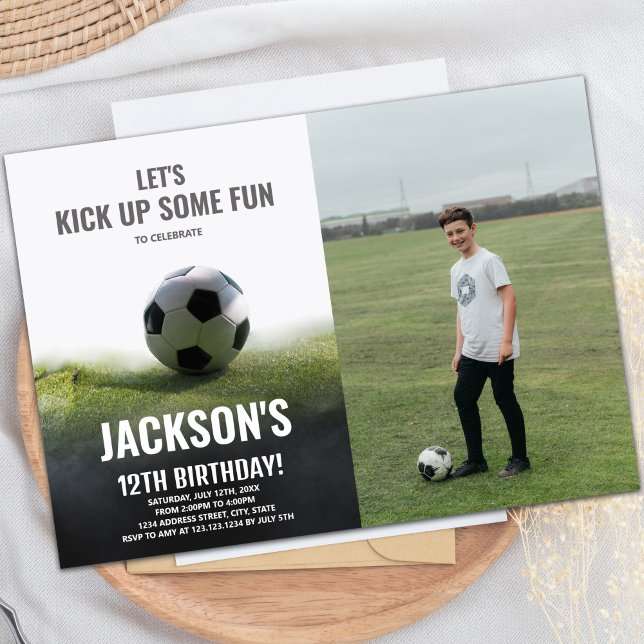 Convite de Aniversário do Futebol Branco e Negro (White Black Soccer Birthday Invitations w photo)