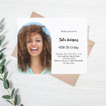 Convite de aniversário para a Arte Fotográfica<br><div class="desc">Adicione sua própria foto de tamanho vertical. Um quadro fotográfico em forma de arco. Uma cor branca de fundo. Personalize e adicione um nome e detalhes da parte. 1 folha = 1 convite impresso de borda a borda.</div>