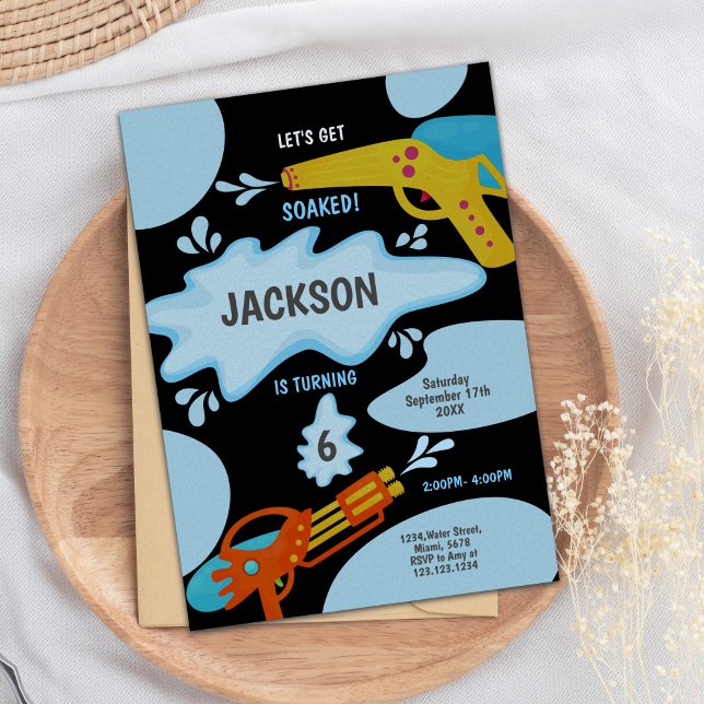 Convite de Aniversário para Arma de Água Negra e A (Black Blue Water Gun Invitations)