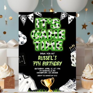Convite de aniversário para jogo de futebol Neon