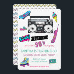 Convite de aniversário retrô da década de 90<br><div class="desc">O grande 3-0 está finalmente aqui. É o início de uma nova década e um novo capítulo — o fim dos seus 20 e o início da sua vida como um dos 30, flerta e fabulosa. Então, o que é uma lei milenar para se fazer? Jogue um espetacular cesto de...</div>