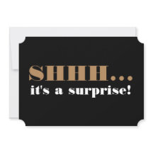 Convite de aniversário surpresa sobre o morro