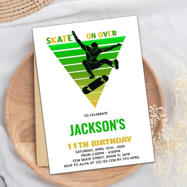 Convite de Aniversário White Yellow Green Skateboa (White Yellow Green Skateboards Birthday Invitation)