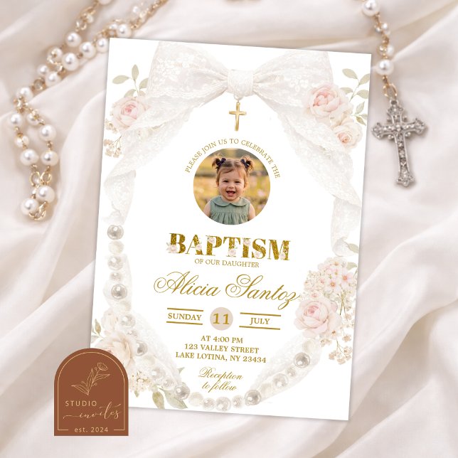 Convite de Batismo com Foto de Renda Marfim e Laço (Criador carregado)