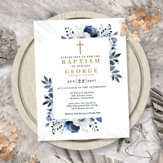 Convite de Batismo Floral Moderno Elegante Azul Ma (Navy Blue Elegant Modern Floral Baptism Invitation Postcard)