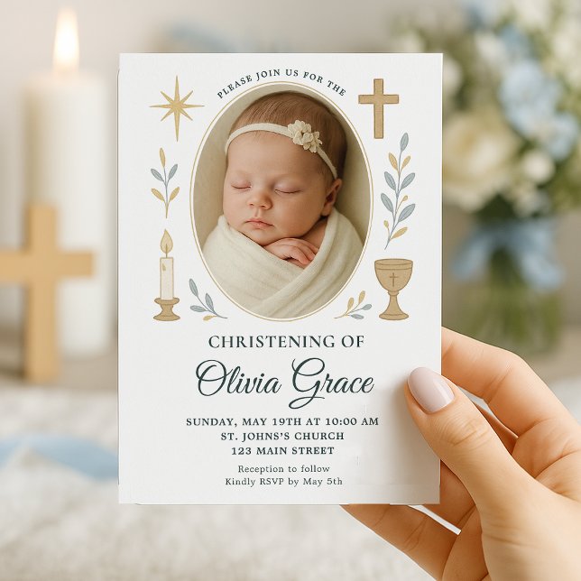 Convite de Batismo Neutro para Bebê Menina (christening-invitation-girl-handheld-gold-cross.png)