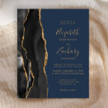 Convite de casamento Azul Marinho Agate Preto para<br><div class="desc">A borda esquerda deste elegante convite de casamento moderno apresenta uma coloração aquosa preta,  borda agitada,  aparada com falso brilho dourado. O texto personalizável combina manuscrito dourado,  fontes em copperplate e itálico em um fundo azul marinho. O verso apresenta um design de agate preto e dourado correspondente.</div>