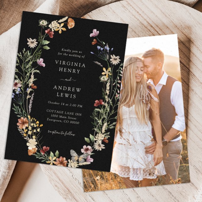 Convite de Casamento Boho Preto (Moody Black Boho Floral Wedding Invitations by Painted Paperie)