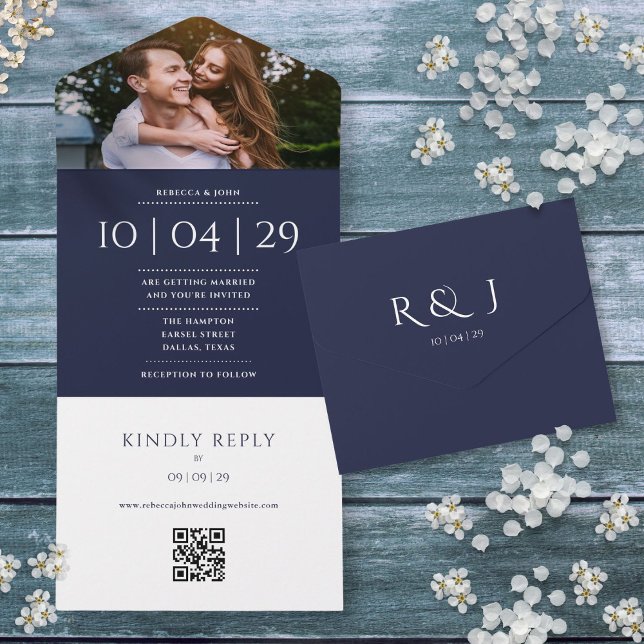 Convite de casamento com código QR em monograma az (Navy Blue Monogram QR Code Photo Wedding Date All In One Invitation)