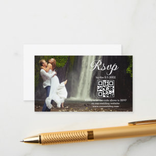 convite de casamento com código QR rsvp de script 