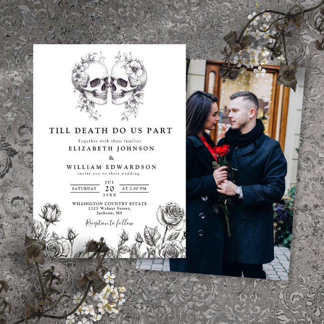 Convite de Casamento com Crânios Góticos 'Até que  (Till Death Gothic Skulls Photo Wedding Invitation)