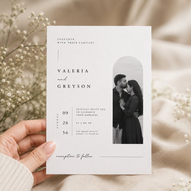 Convite de casamento com foto de arco editorial. (Criador carregado)