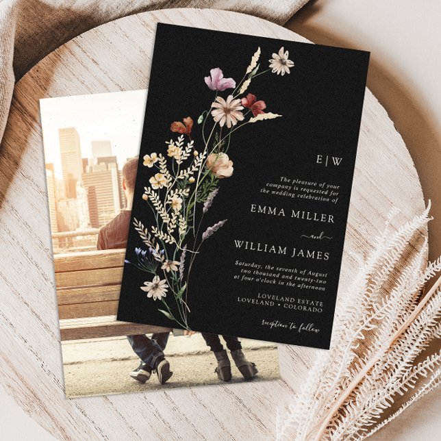Convite de Casamento com Foto Floral Preta (Mongoram Black Boho Floral Photo Wedding Invitation by Painted Paperie)