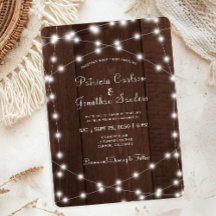 Convite de casamento com luzes de corda de madeira