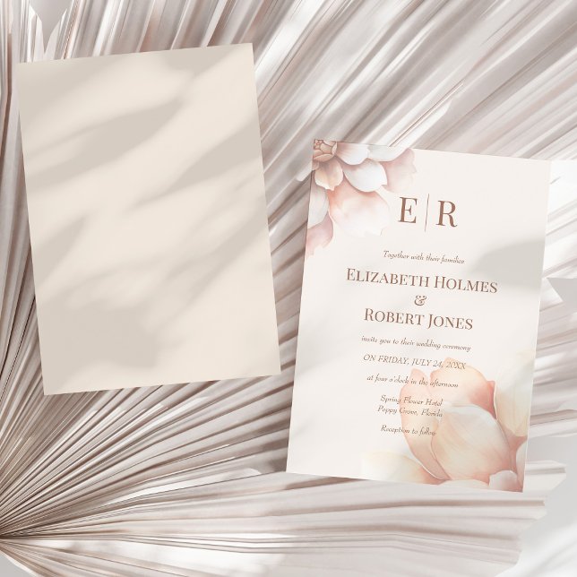 Convite de Casamento com Monograma Floral Rosado (Modern Blush Pink Mousse Petals Monogram Wedding Invitation on a sunny neutral dry palm leaf.)