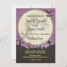 Convite de casamento de Halloween em roxo com lua