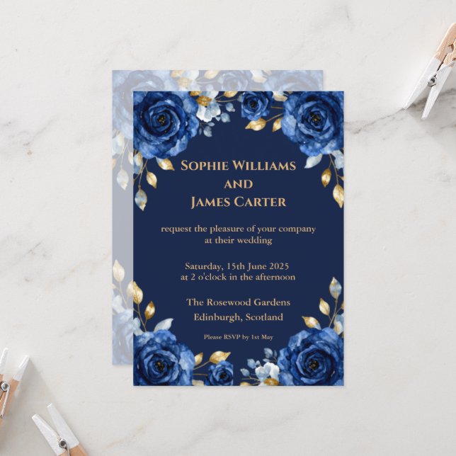 Convite de Casamento de Luxo Floral Azul Marinho e (Frente/Verso In Situ)