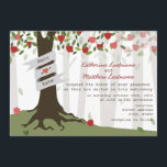 Convite de Casamento de outono de Pomar Apple<br><div class="desc">Um convite para casamentos outono que ilustra um pomar de maçã com maçãs vermelhas. O tronco embrulhado com faixa pode ser personalizado com os nomes da noiva e do noivo. A redação é da noiva e do noivo.</div>