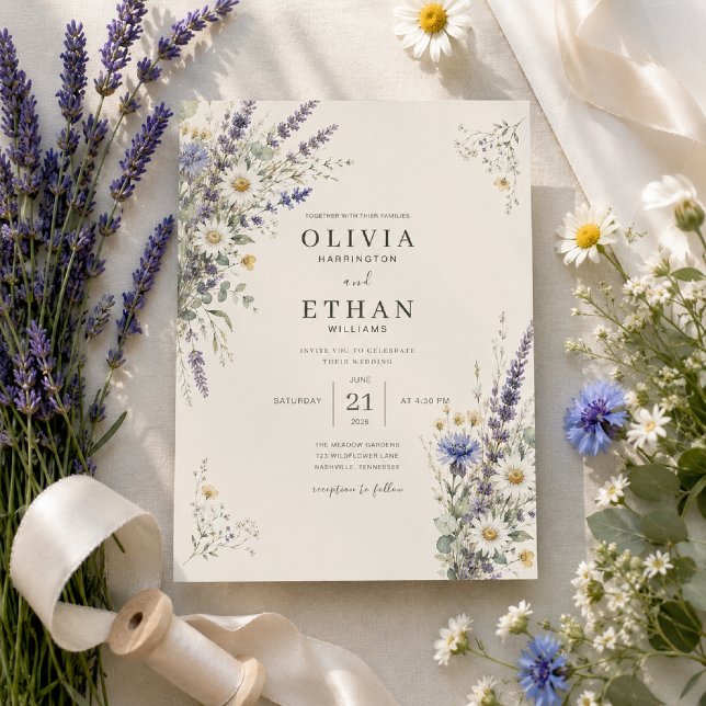 Convite de Casamento de Prado de Flores Silvestres (Elegant wildflower invitation beautifully styled with fresh blooms and soft natural light.)