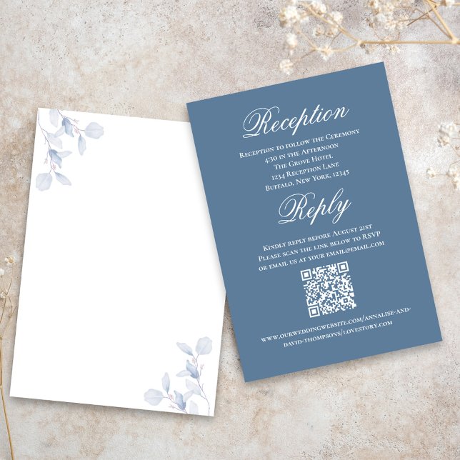 Convite de Casamento em Azul Poeirento RSVP Recepç (Wedding reception and reply card with dusty blue floral design.)