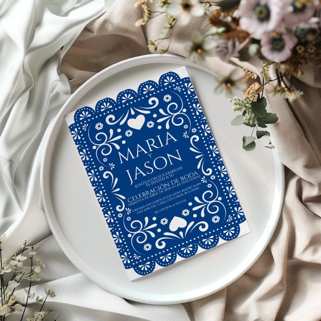 Convite de Casamento Espanhol Arte Popular Branco  (Papel Picado Blue White Folk Art Spanish Wedding Invitation)