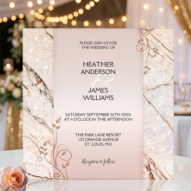 Convite de Casamento Floral de Mármore em Dourado  (Wedding invitation featuring rose gold floral swirls on pink marble with elegant  light sparkles)