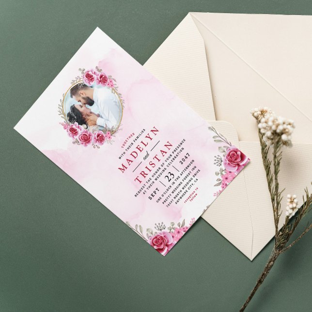 Convite de Casamento Floral Minimalista em Dourado (Criador carregado)
