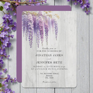Convite de Casamento Floral Roxo sobre Madeira Wis