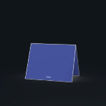 Convite de Casamento Minimalista e Sofisticado em<br><div class="desc">Design de casamento minimalista moderno com fundo azul profundo sólido – perfeito para casamentos de verão elegantes ou casamentos formais durante todo o ano.</div>