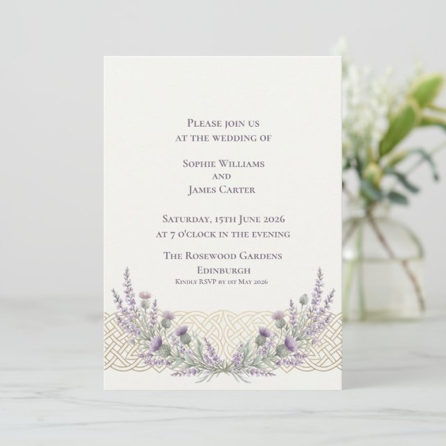 Convite de Casamento Nó Celta Lavanda Cardo Escocê (Em pé/Frente)