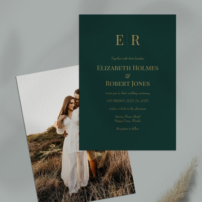 Convite de Casamento Personalizado com Foto em Ver (Emerald Green Gold Monogram Custom Photo Wedding Invitation on a table.)