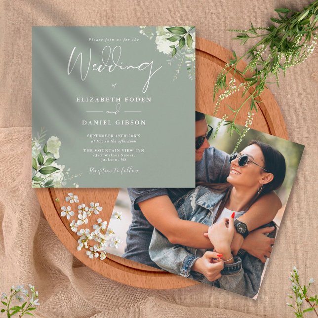 Convite de Casamento Quadrado Floral Verde Sálvia (Criador carregado)