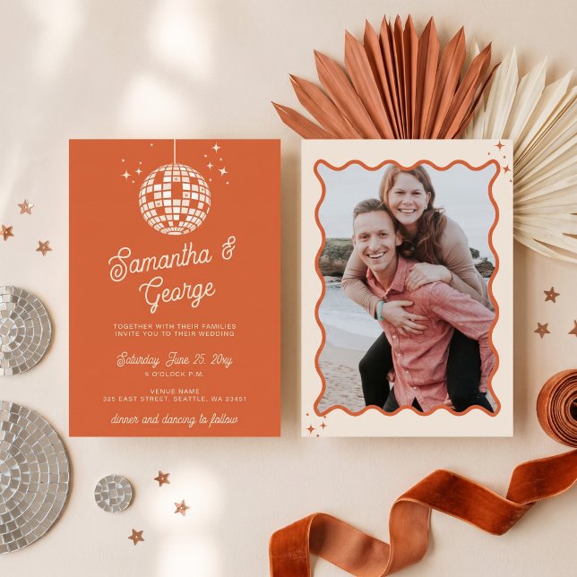 Convite de Casamento Retro Groovy 70s Marfim Laran (Retro Groovy 70s Ivory Orange Photo Disco Wedding Invitation)